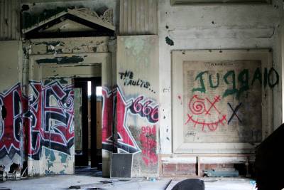 Elks ballroom graffiti.jpg